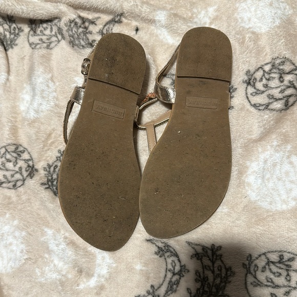 Union Bay Bling Sandals - Picture 3 of 4